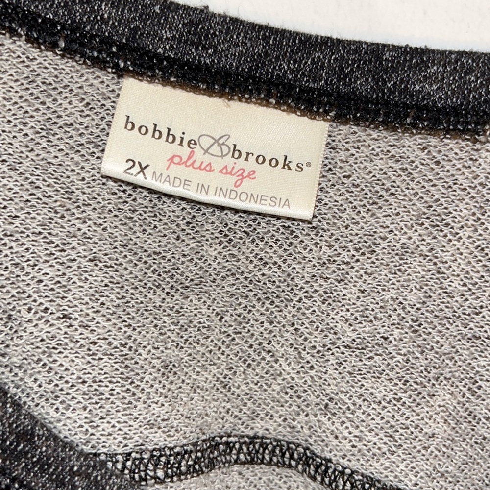 Sweater. Size 2x - Picture 2 of 3